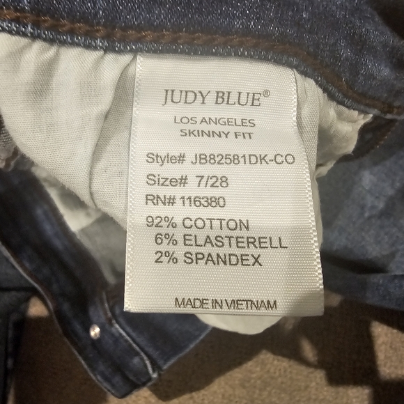 Judy Blue Skinny Fit Distressed , Size 7/28 - Picture 6 of 6